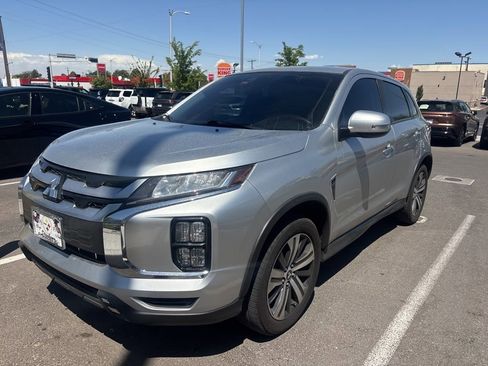Used 2020 Mitsubishi Outlander Sport SE AWD/4WD image 1