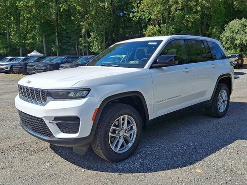 New 2025 Jeep Grand Cherokee Laredo X w/ Luxury Tech Group I image 2