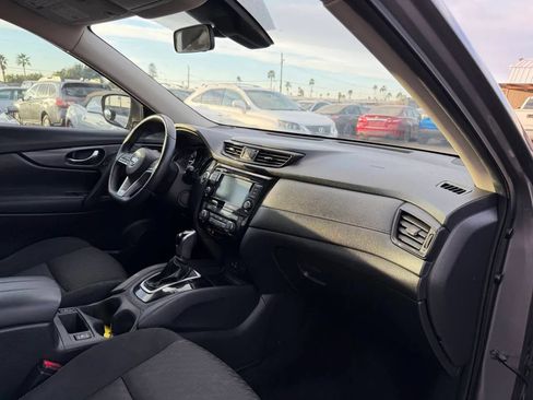 Used 2019 Nissan Rogue SV AWD/4WD image 24