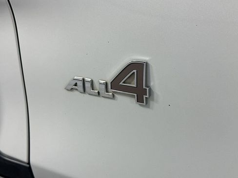 Used 2019 MINI Cooper Clubman ALL4 AWD/4WD image 29