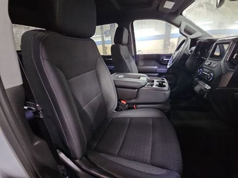 Used 2024 Chevrolet Silverado 2500 Custom w/ Custom Value Package image 25