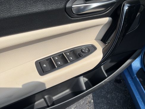 Used 2020 BMW 230i Convertible RWD image 14