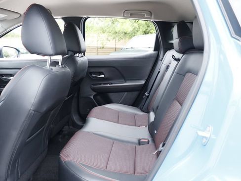 Used 2025 Nissan Kicks SR FWD image 27