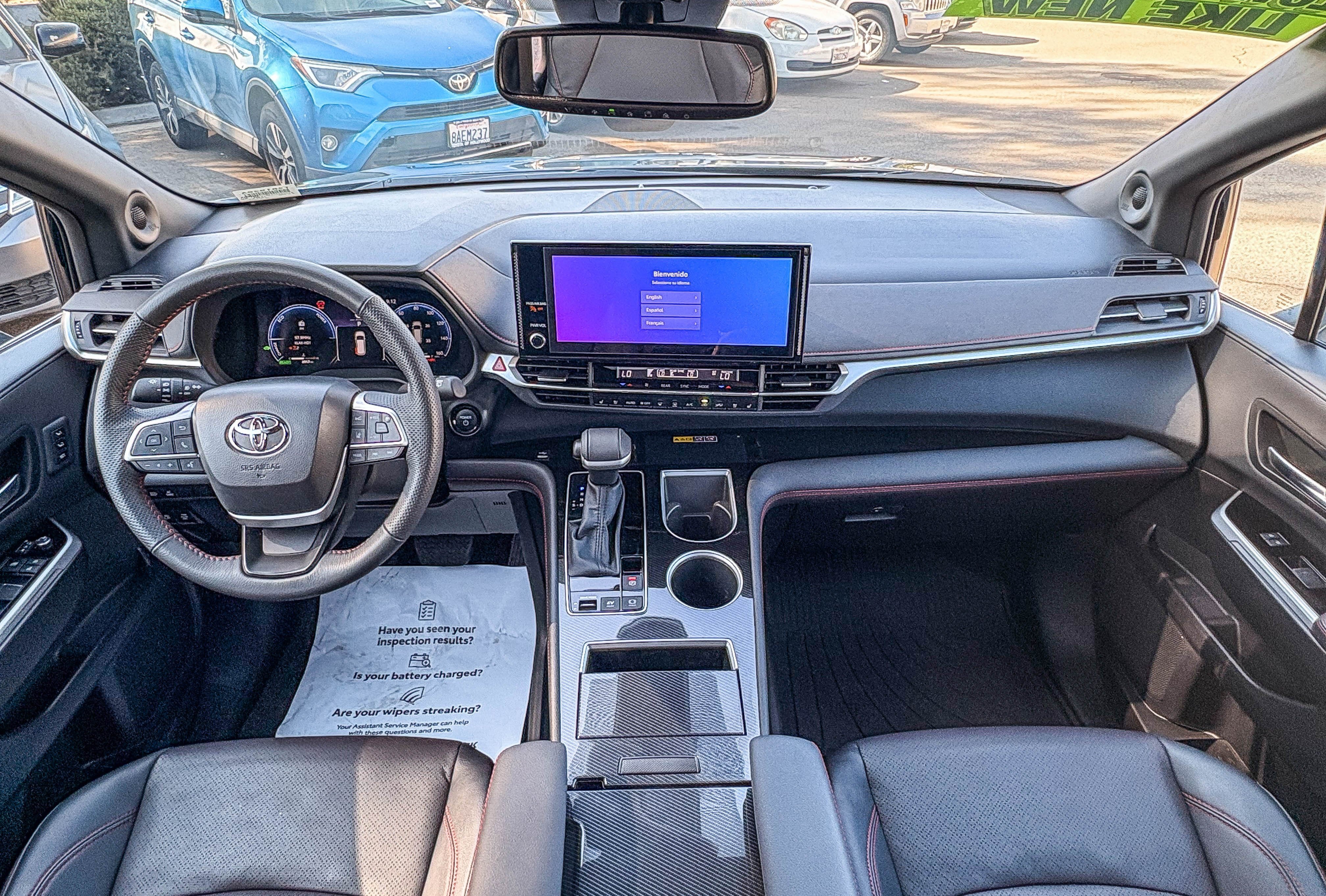 Used 2025 Toyota Sienna XSE w/ XSE Premium Package AWD/4WD image 12
