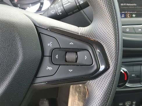 Used 2023 Chevrolet TrailBlazer LS FWD image 19