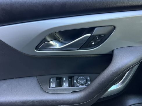 Used 2019 Chevrolet Blazer LT AWD/4WD image 13
