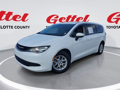 Used 2019 Chrysler Pacifica LX image 1