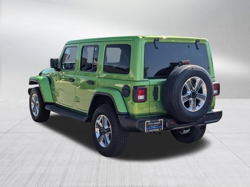Used 2019 Jeep Wrangler Unlimited Sahara w/ Uconnect 4C Nav & Sound Group AWD/4WD image 3