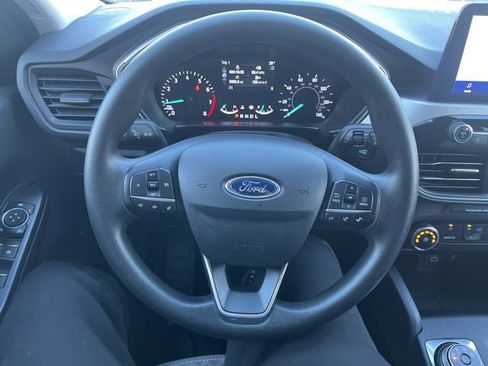 Used 2021 Ford Escape SE w/ SE Sport Appearance Package image 25