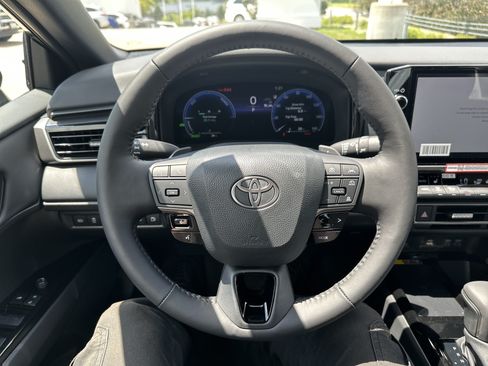 Used 2026 Toyota Camry XSE FWD image 16