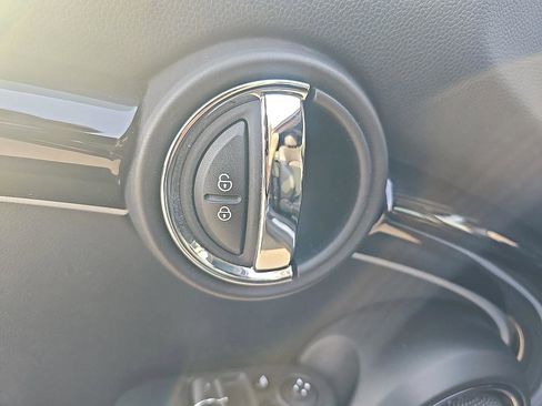 Used 2023 MINI Cooper S image 12