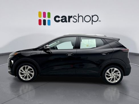 Used 2023 Chevrolet Bolt EUV LT w/ Driver Confidence Package image 2