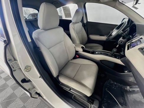 Used 2019 Honda HR-V LX image 30