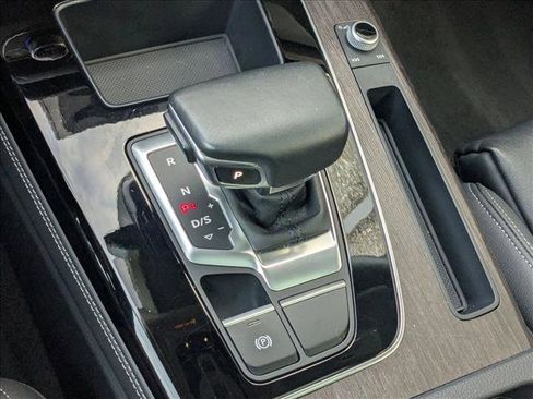 Used 2024 Audi Q5 2.0T Premium Plus image 12
