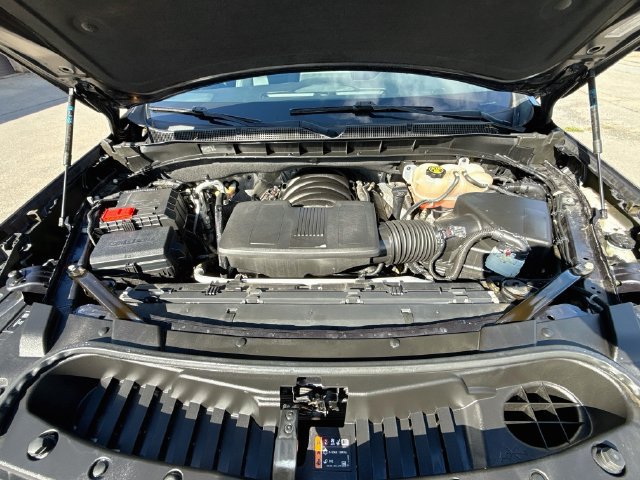 Used 2023 Chevrolet Suburban Premier AWD/4WD image 33