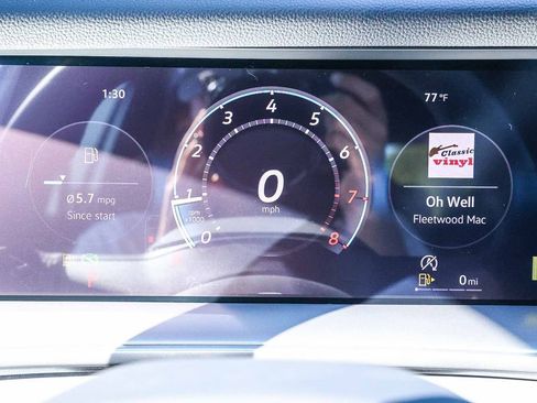 New 2026 Volkswagen Tiguan SE R-Line image 32