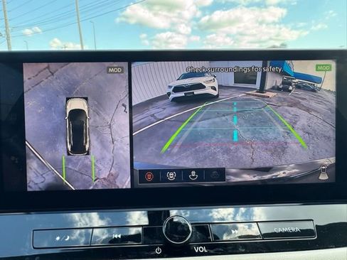 Used 2024 Nissan Rogue SL image 9