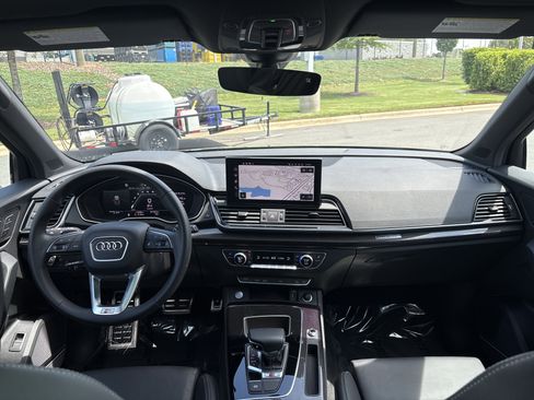 Used 2025 Audi SQ5 Premium Plus AWD/4WD image 21
