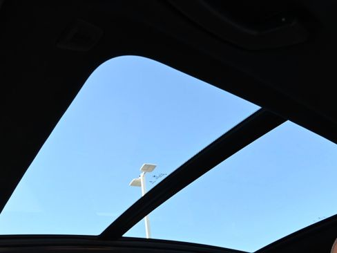 Certified 2024 BMW X3 sDrive30i w/ Premium Package image 28