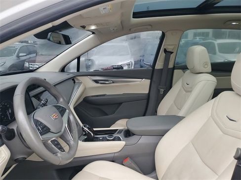 Used 2020 Cadillac XT5 Premium Luxury w/ LPO, Floor Liner Package image 17