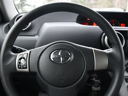 Used 2015 Scion xB image 10