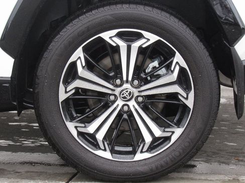 Certified 2022 Toyota RAV4 XSE image 40