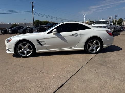 Used 2016 Mercedes-Benz SL 550 image 4