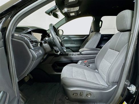 Used 2025 GMC Acadia Elevation image 20