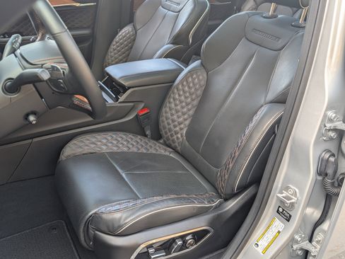 Used 2023 Jeep Grand Cherokee Summit image 17