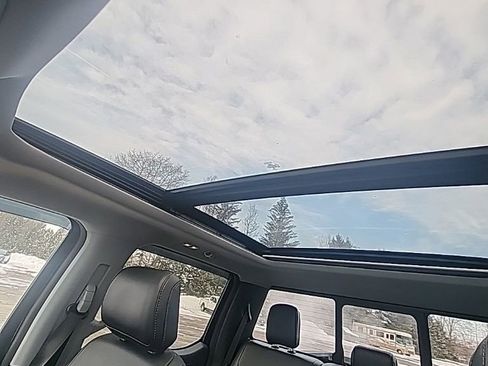 Used 2021 Ford F150 Lariat w/ Equipment Group 502A High image 17