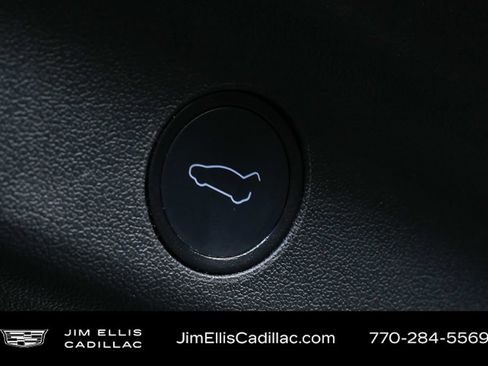 Used 2022 Tesla Model Y Long Range image 10