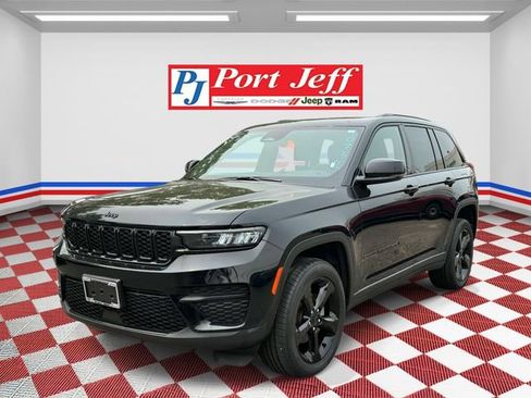 Certified 2023 Jeep Grand Cherokee Altitude AWD/4WD image 1