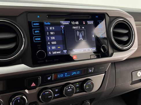 Used 2019 Toyota Tacoma Limited AWD/4WD image 20