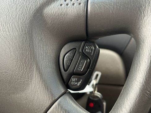 Used 2003 Nissan Sentra GXE image 28