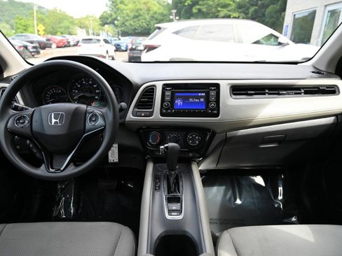 Used 2020 Honda HR-V LX image 11