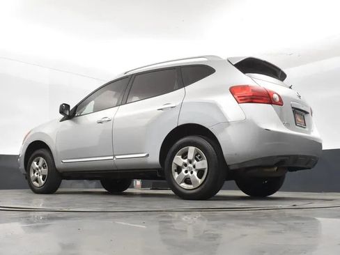 Used 2015 Nissan Rogue S w/ Convenience Package AWD/4WD image 12