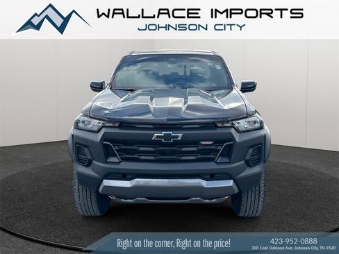 Used 2024 Chevrolet Colorado Trail Boss w/ Technology Package image 8