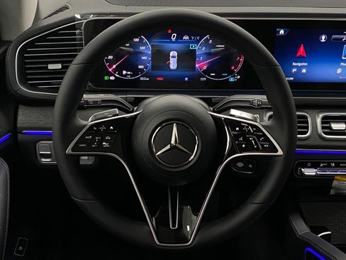 New 2026 Mercedes-Benz GLS 450 4MATIC image 16