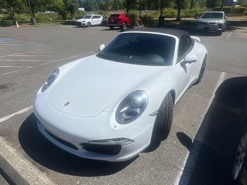 Used 2015 Porsche 911 Carrera 4S AWD/4WD image 7