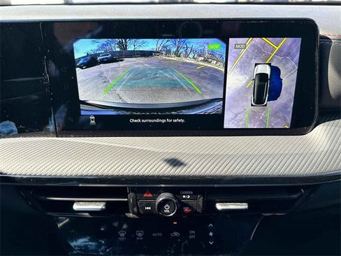 New 2025 Nissan Kicks SR image 12