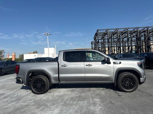 Used 2025 GMC Sierra 1500 Elevation AWD/4WD image 4