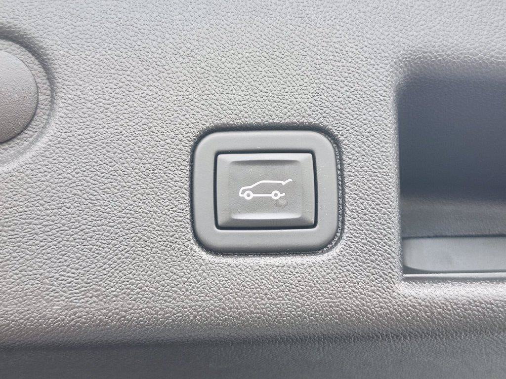 Used 2023 Chevrolet Equinox RS w/ LPO, Floor Liner Package AWD/4WD image 31