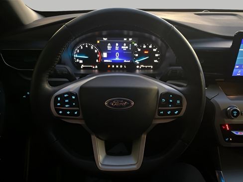 Certified 2023 Ford Explorer XLT w/ Equipment Group 202A image 13