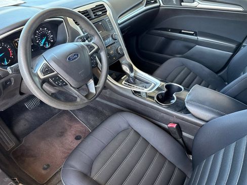 Used 2015 Ford Fusion SE FWD image 5