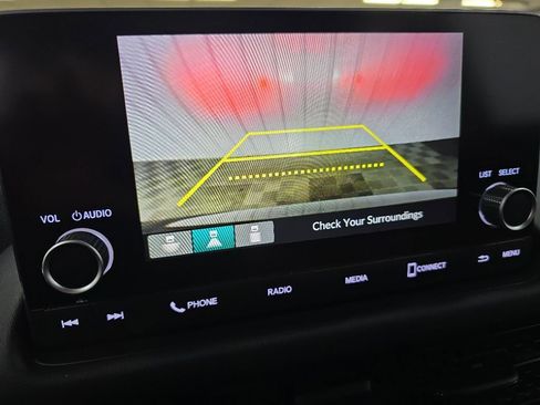 Used 2023 Honda HR-V LX image 23