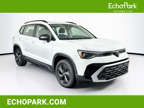 Used 2026 Volkswagen Taos S FWD image 1