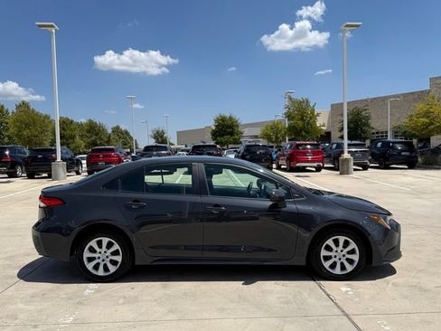 Used 2024 Toyota Corolla LE FWD image 2