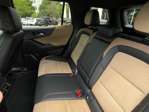 Certified 2025 Chevrolet Equinox ACTIV w/ Safety and Technology Package image 24