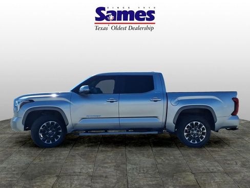 Used 2023 Toyota Tundra Limited w/ Power Package AWD/4WD image 4