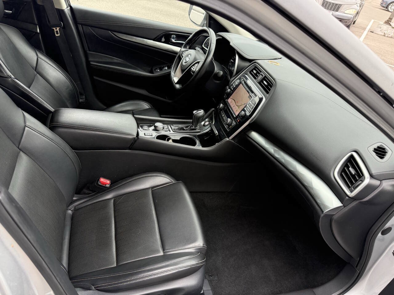 Used 2021 Nissan Maxima 3.5 SV w/ Floor Mat Group FWD image 31